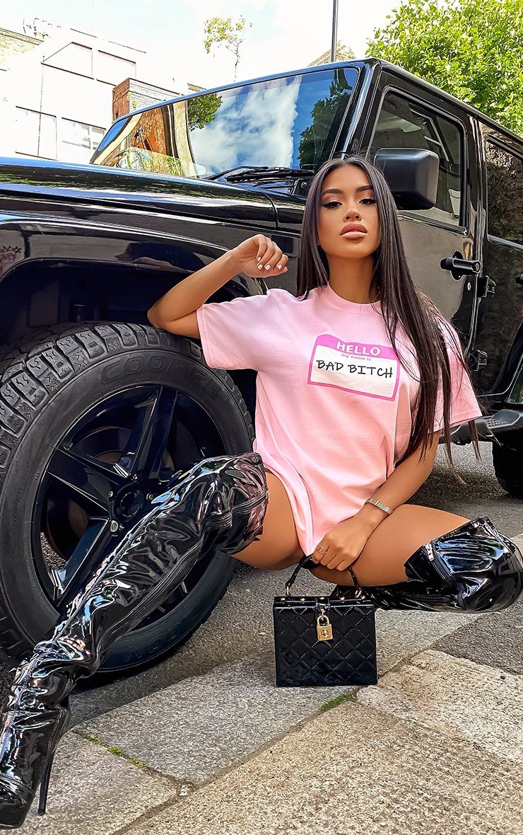 Hello My Name is Bad Bitch! Pink T-Shirt T-Shirt Splashy 